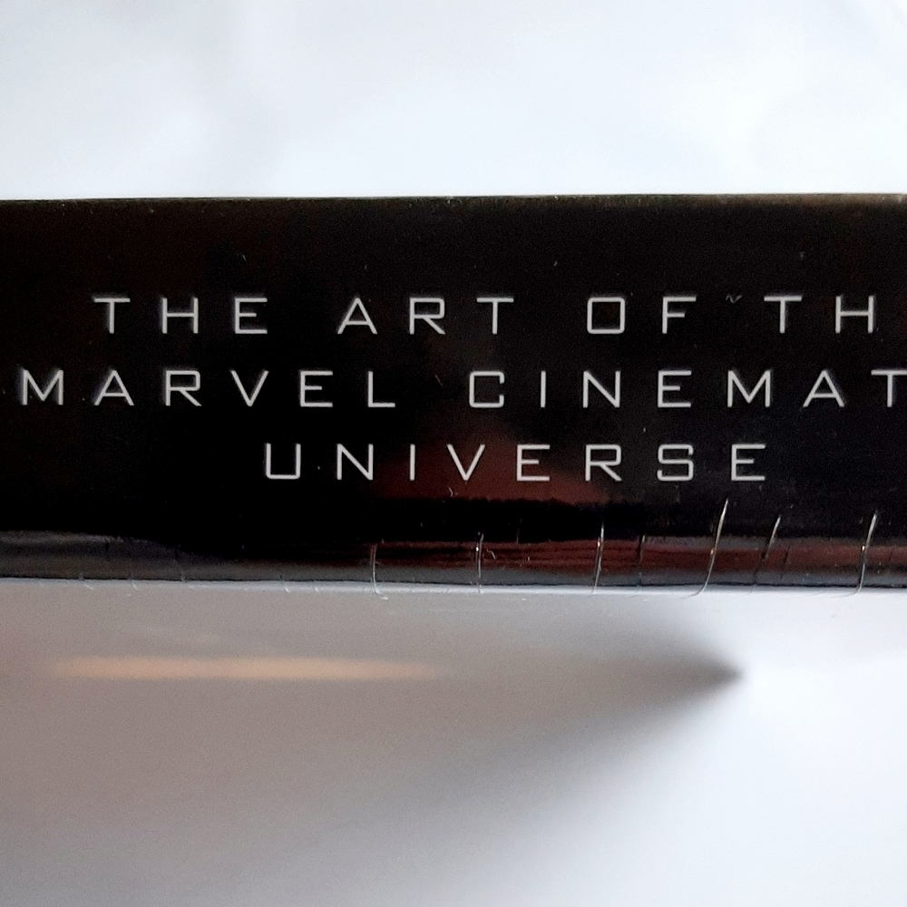 MARVEL AVENGERS AGE OF ULTRON BOOK - Picture 5 of 7